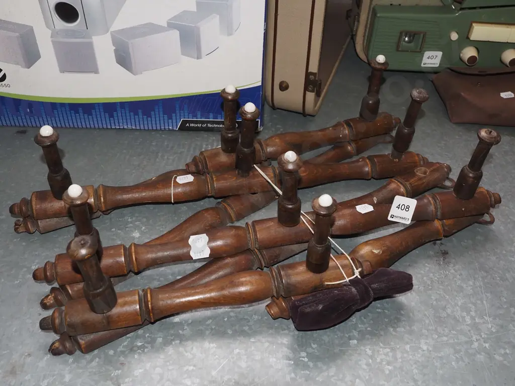 wooden wall mounted coat rack - faults Image 1++