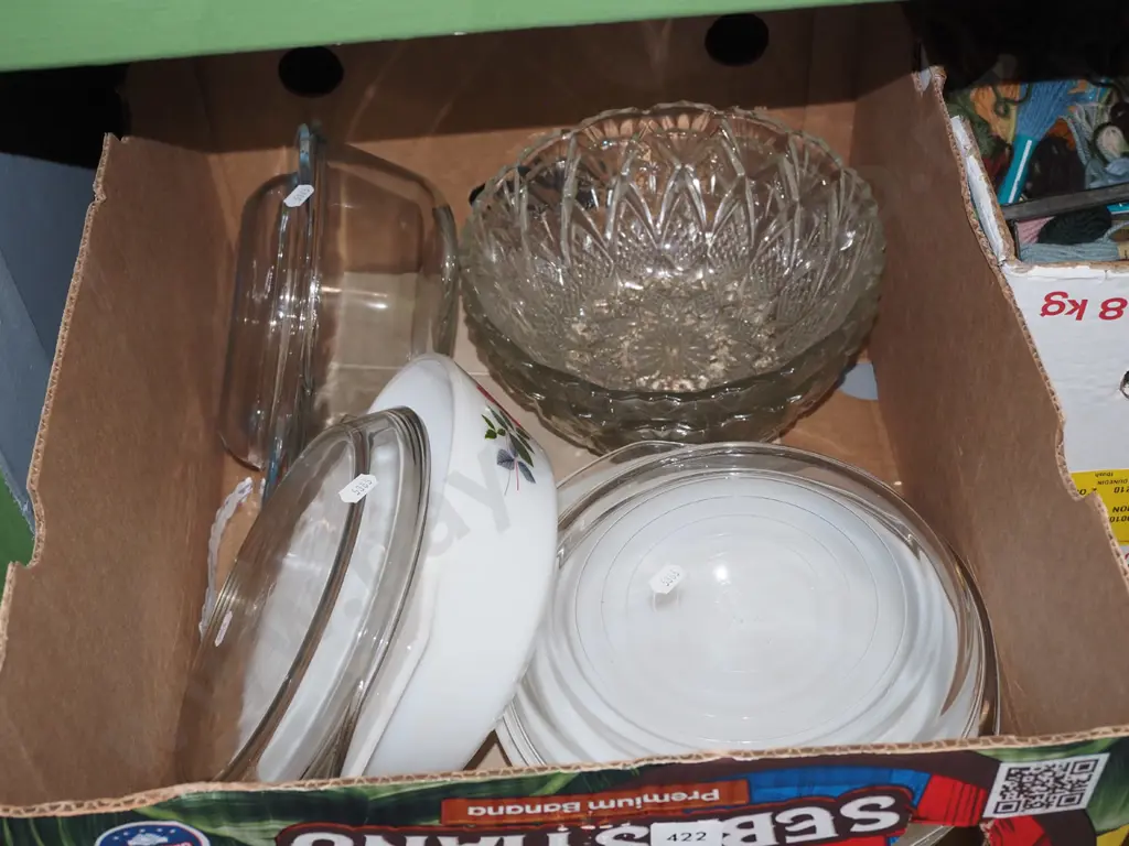 2x mid century pyrex dishes, glass bowls Image 1++