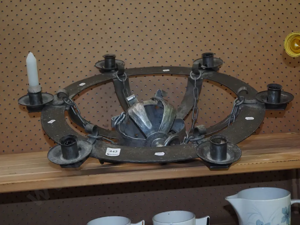 hanging wrought metal 6 candle candelabra Image 1++