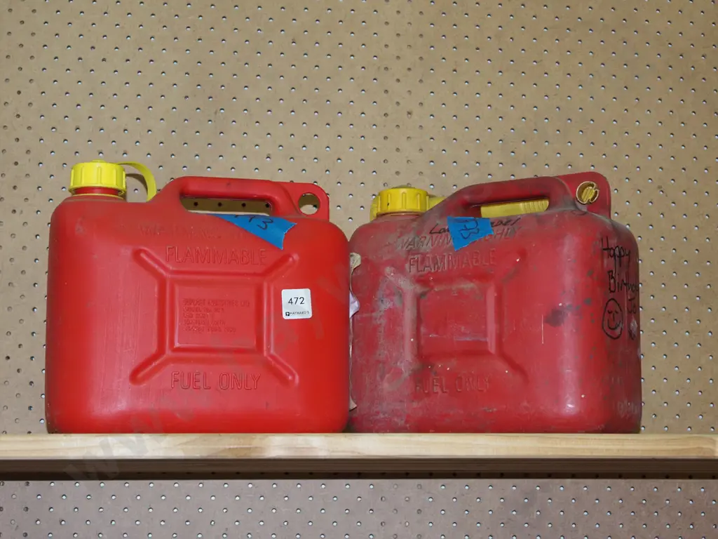 2x 5L fuel containers Image 1++
