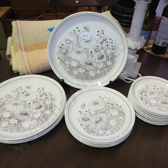 Crown Lynn Sorrento plates