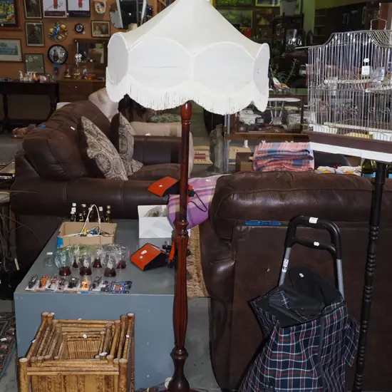 mahogany based standard lamp H1680