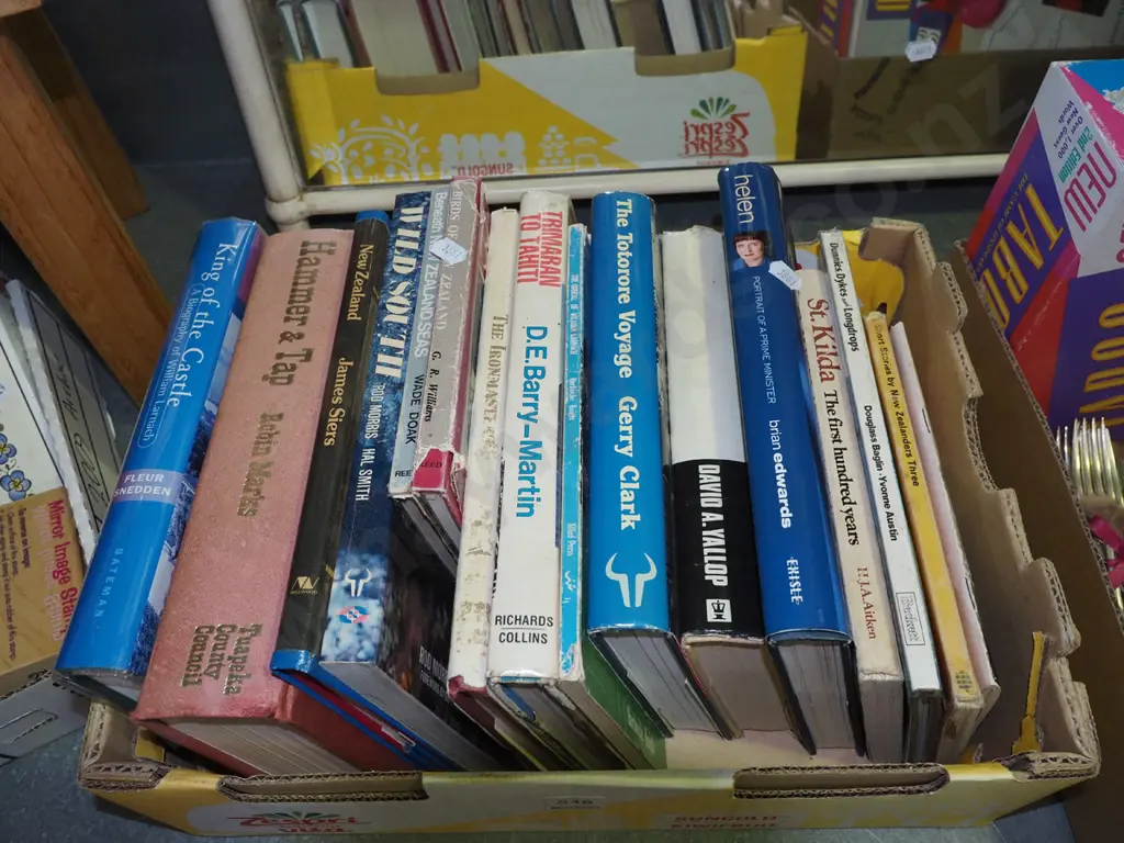 box of books Image 1++