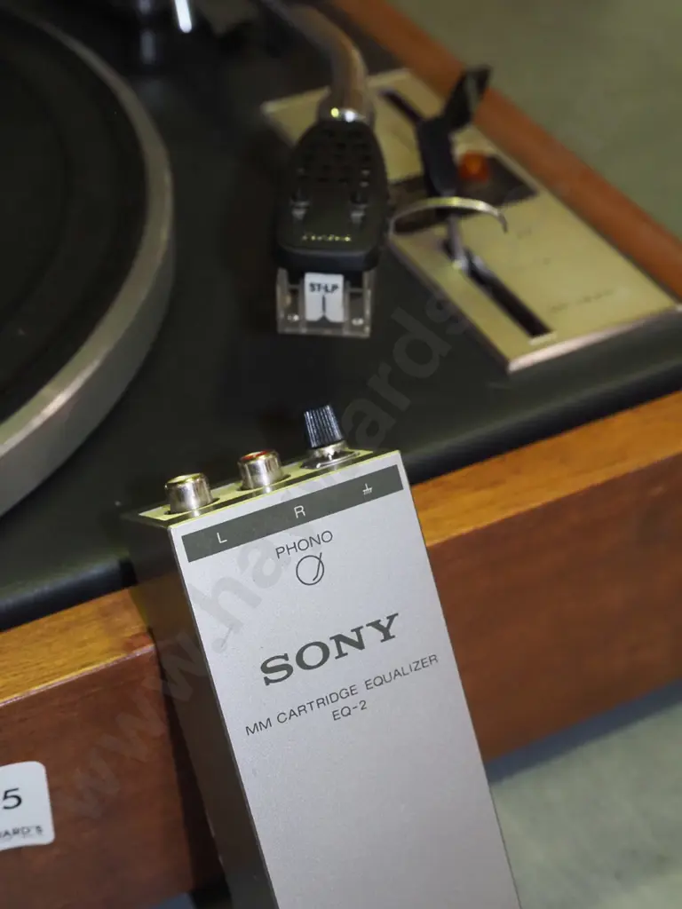 Sansui turntable with Sony equaliser Image 1++