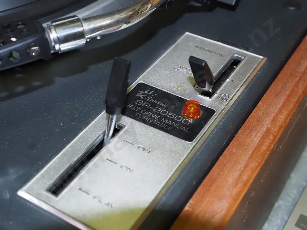 Sansui turntable with Sony equaliser Image 1++