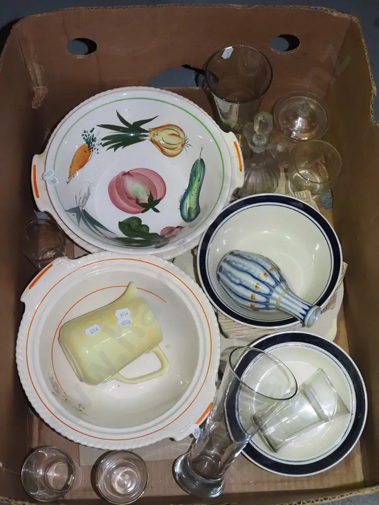 box; bowls, glassware, jug etc Image 1++