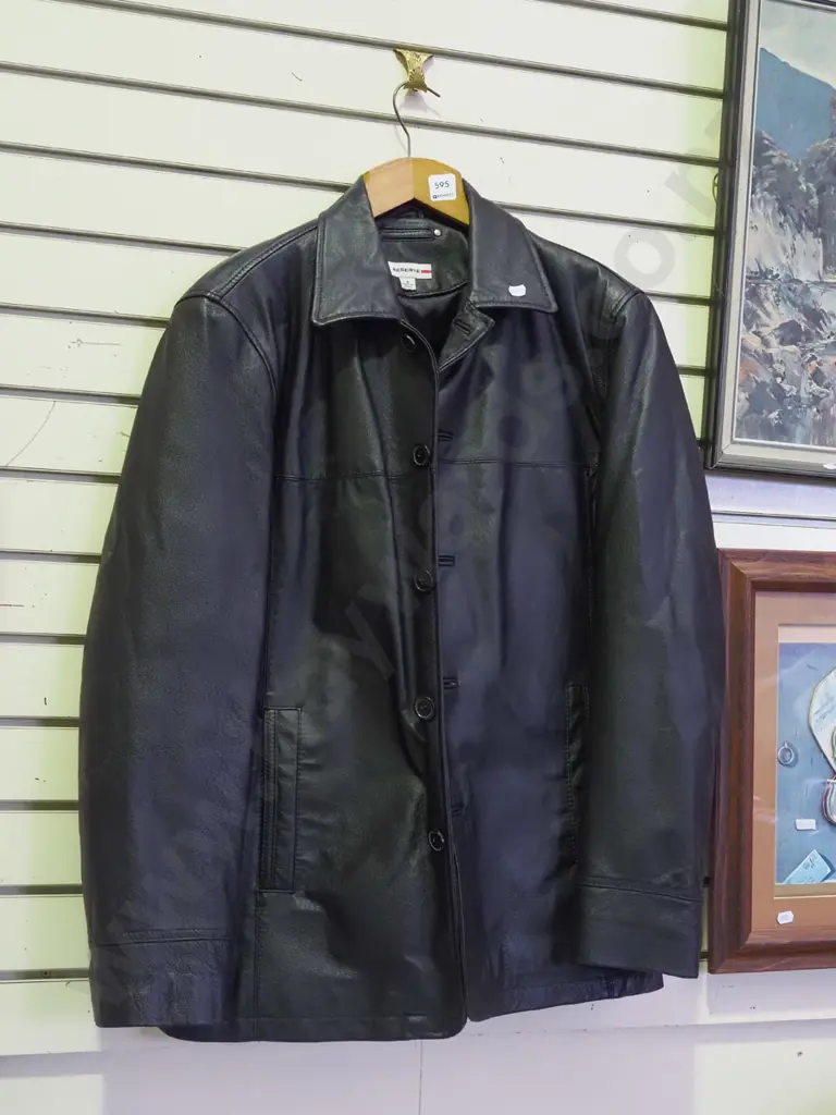 Reserve black leather size Small jacket Image 1++