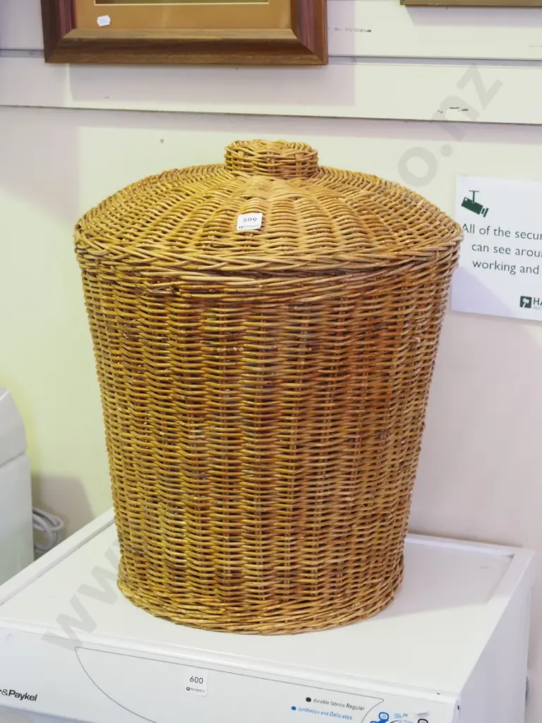 lidded cane laundry hamper Image 1++