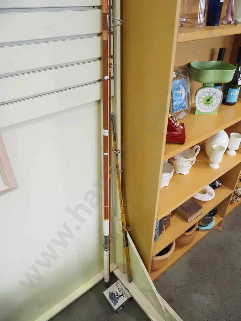 2x vintage fishing rods and Silstar reel in box Image 1++