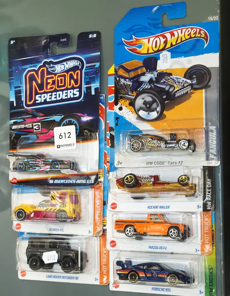 7x carded Hotwheels toy vehicles Image 1++