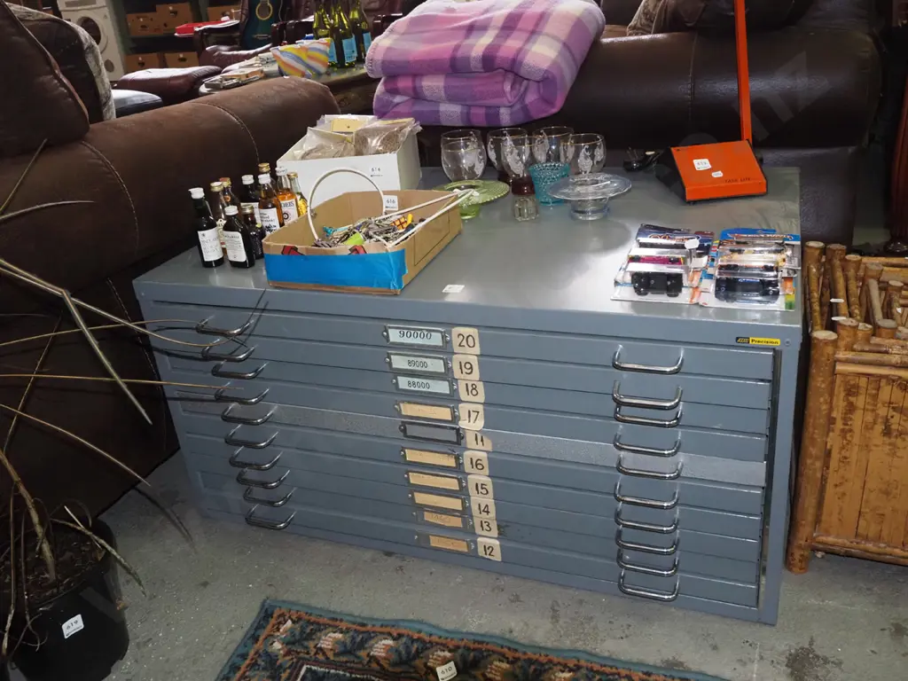 10 drawer Precision plan drawers H460 W960 D670 Image 1++