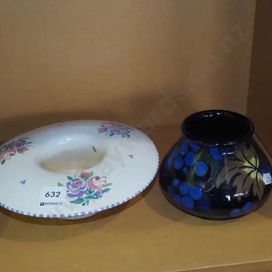 Poole vase, jacobean vase 