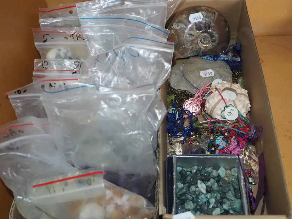 gemstones, fossils etc Image 1++