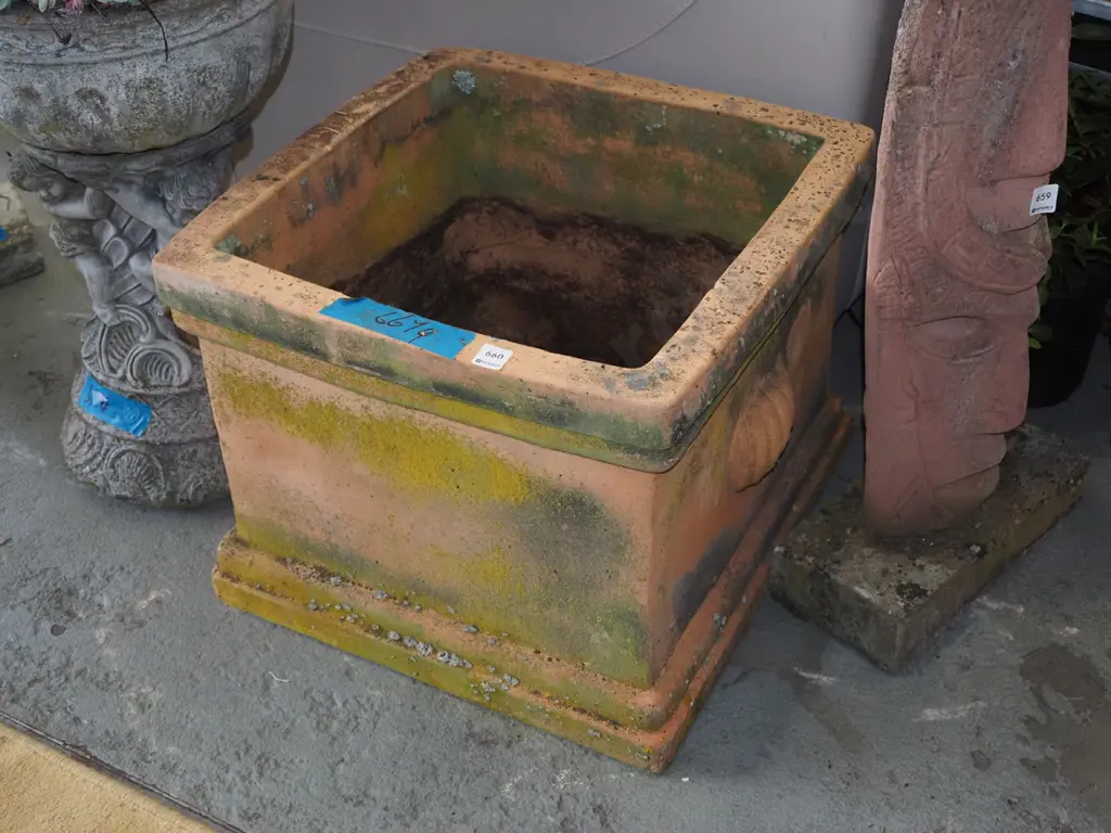 large square terracotta garden planter H410 Image 1++