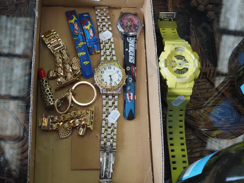 box of wristwatches, keyrings Image 1++