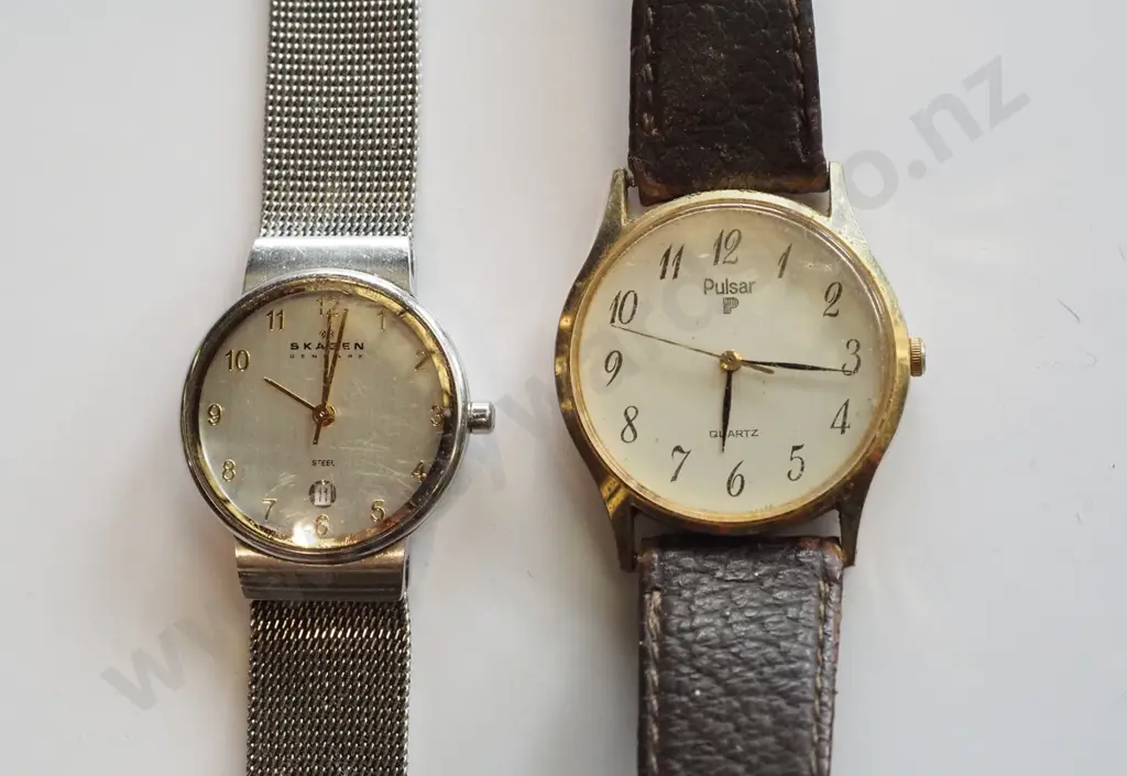 2x wristwatches Image 1++