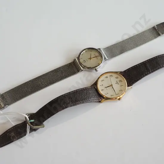 2x wristwatches