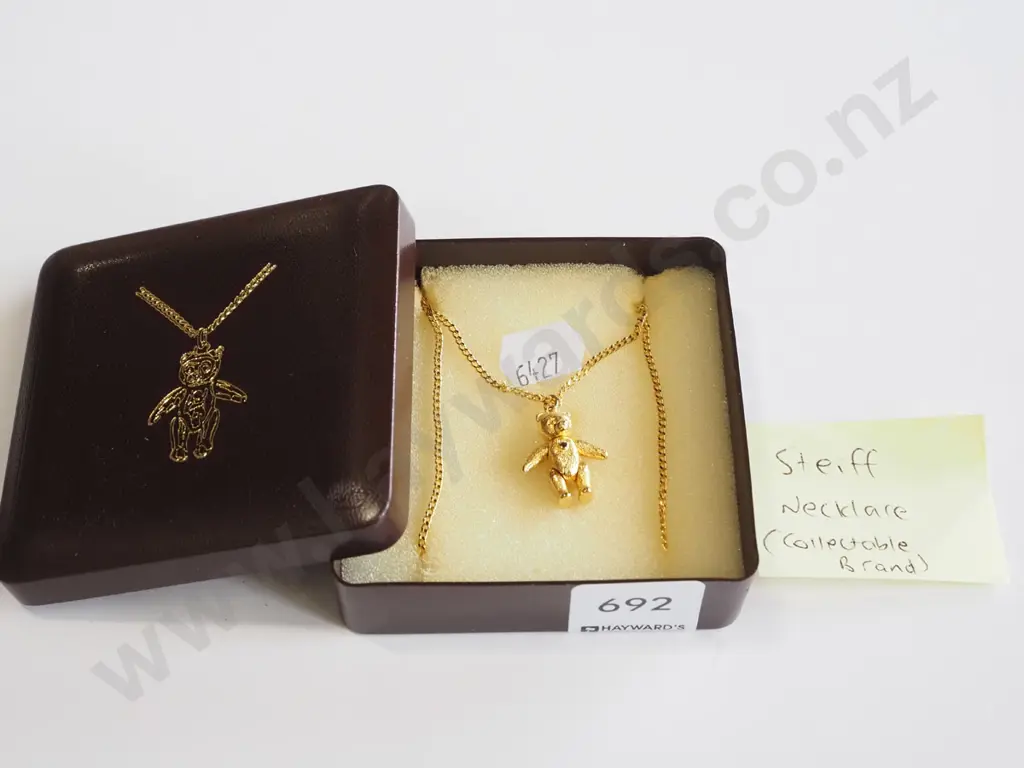 teddy bear pendant on chain Image 1++