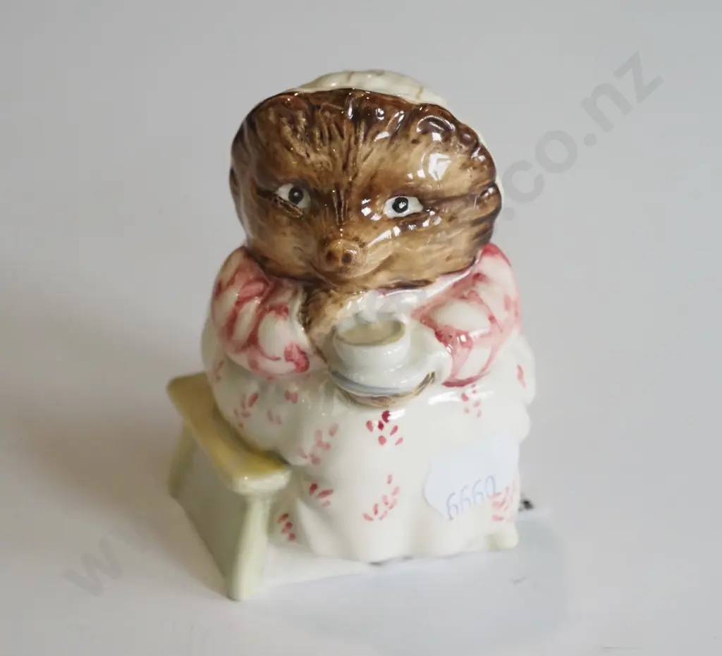 Beatrix Potter Mrs Tiggly-Winkle figurine H80 Image 1++