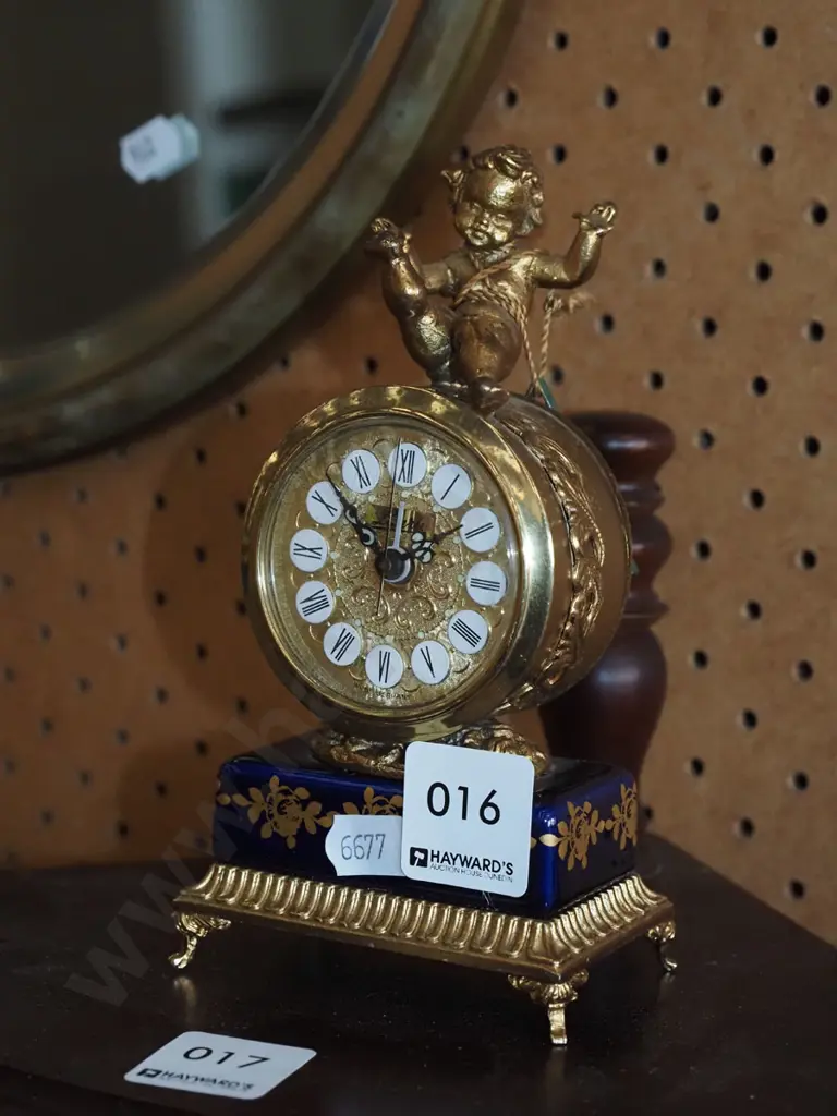 small reproduction battery powered French mantle clock - As Is No Returns H160 Image 1++