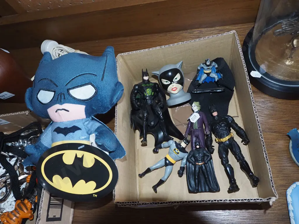 box of Batman toys and  figurines Image 1++