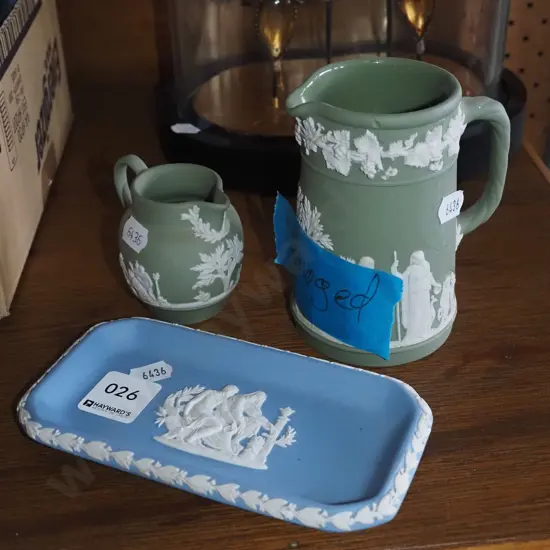 Wedgwood Jasperware; dish, 2x jugs Largest has damage H110