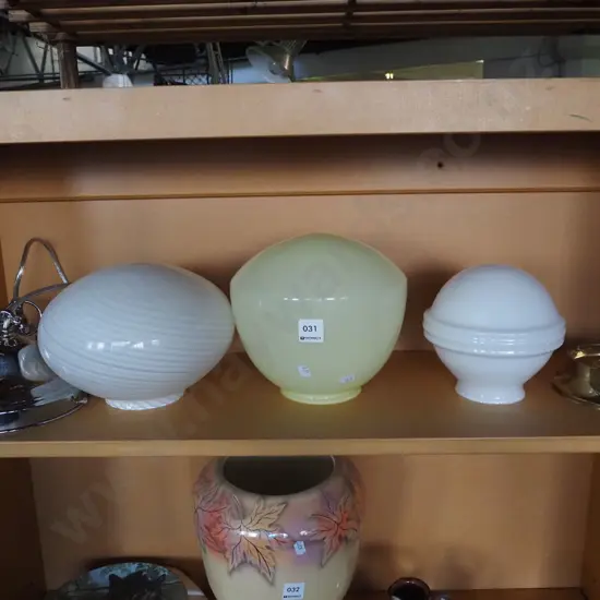 3x light fittings - 2 with journals, 1 missing