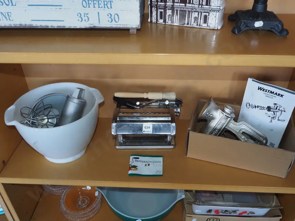 Kenwood mixer attachemnt, pasta maker, bench top mincer Image 1++