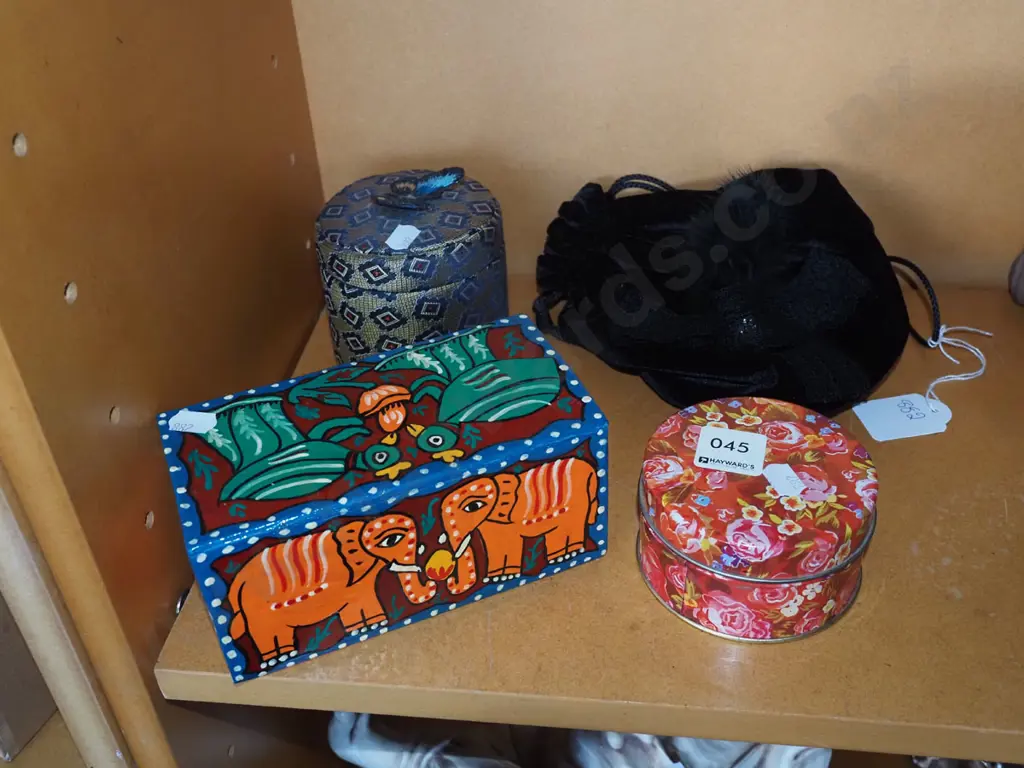 trinket boxes, draw string bag Image 1++