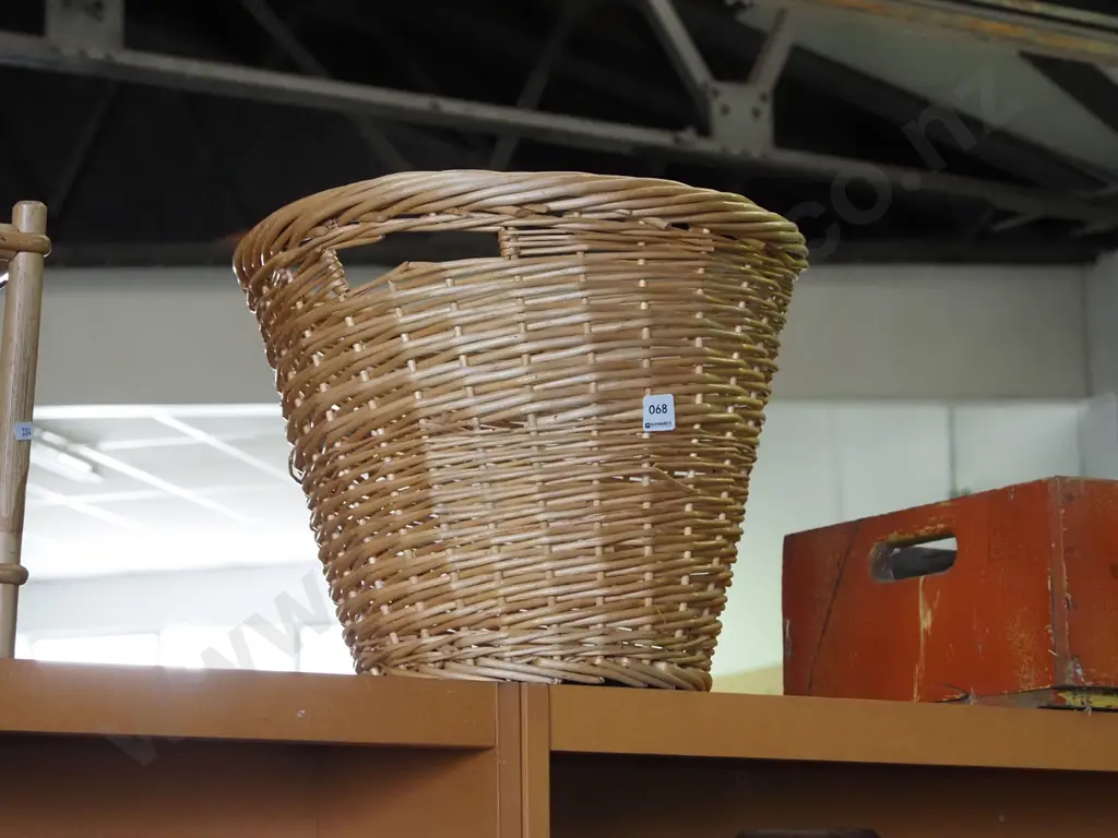 cane wood basket H370 Image 1++