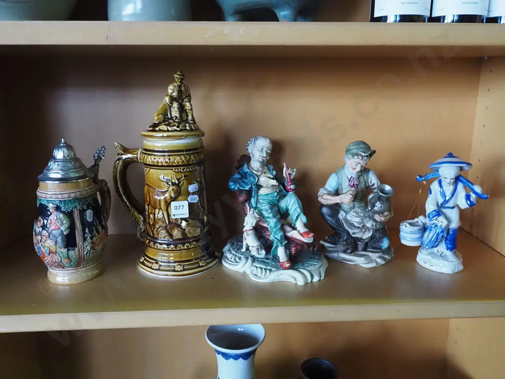 2x beer steins, 3x figurines Tallest H310 Image 1++