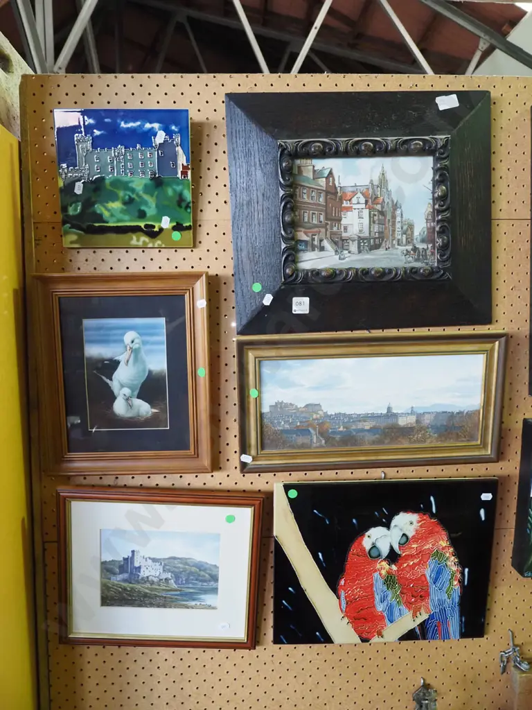 2x wall hanging ceramic picture tiles, 4x framed prints - green dots Image 1++