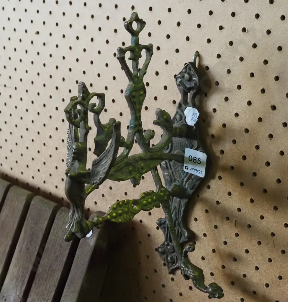 wall mounted brass ornament Image 1++