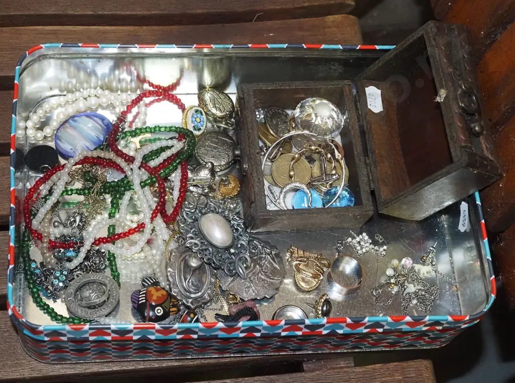 tin of costume jewellery, carved trinket box Image 1++