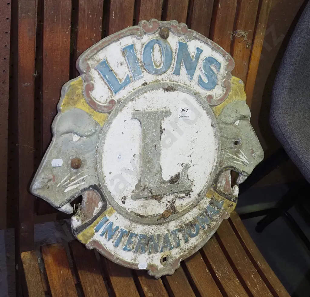 cast alloy Lions International sign Image 1++