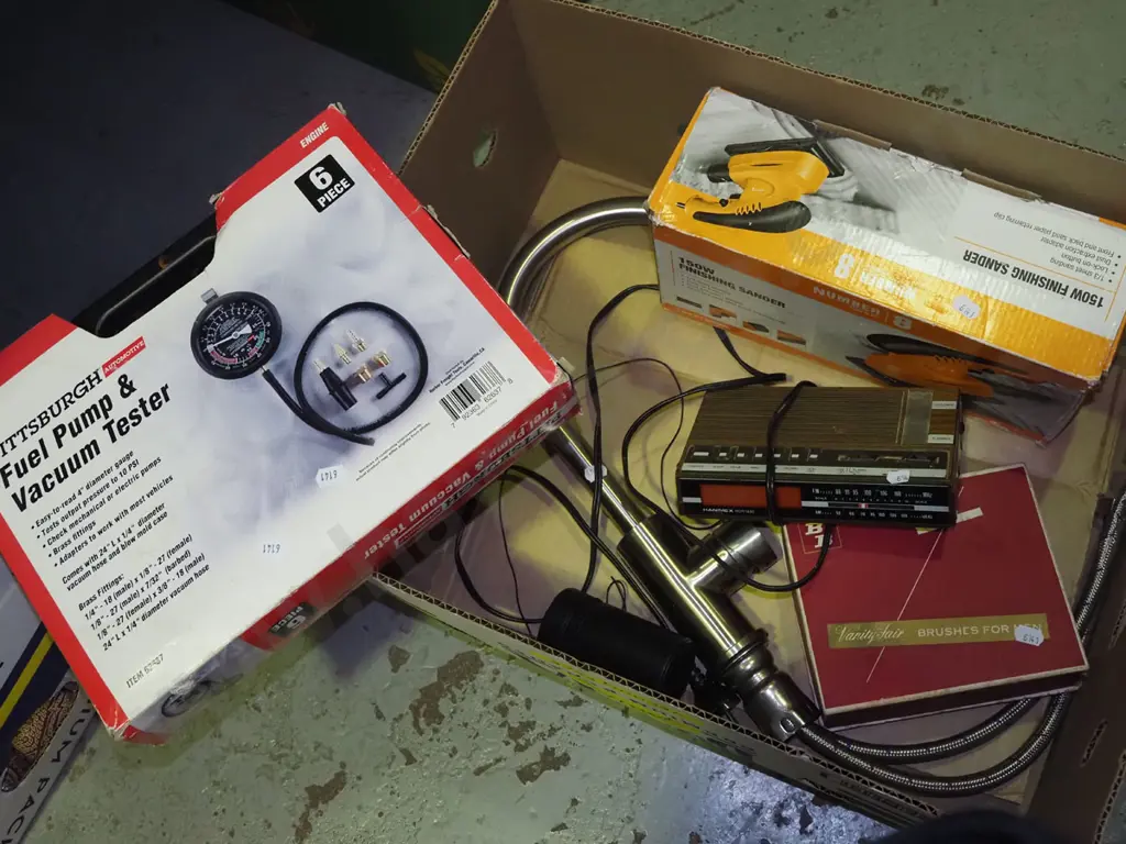 box; finishing sander, fuel pump, alarm clock etc Image 1++