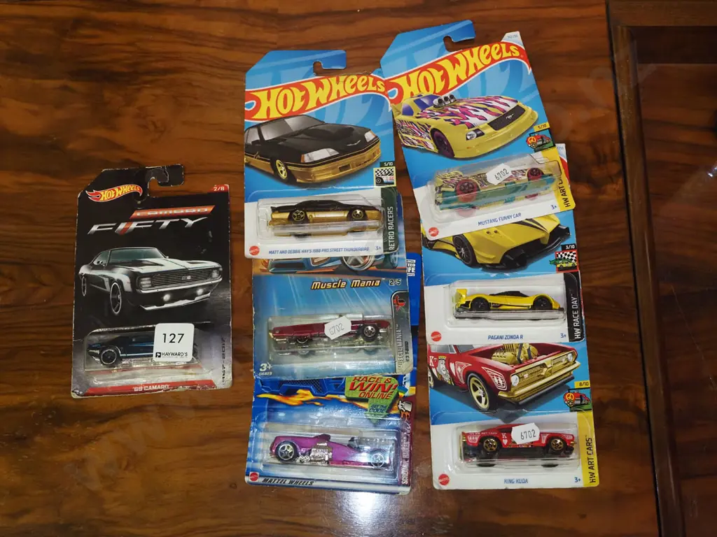 7x carded Hotwheels vehicles Image 1++