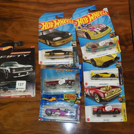 7x carded Hotwheels vehicles