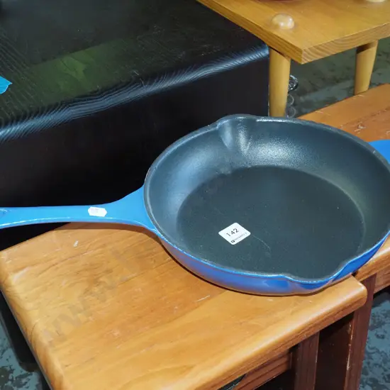 cast iron and blue enamel frying pan Diam260