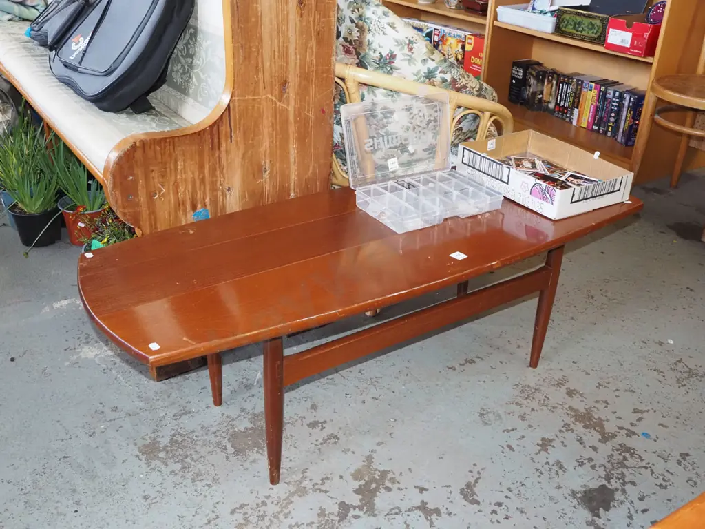 solid wood mid century coffee table - splitting to top Image 1++
