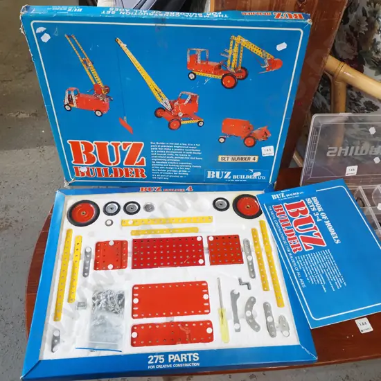 NZ made Buz Builder meccano type set - incomplete