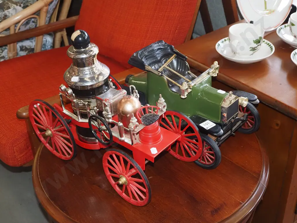 2x vintage vehicle Jim Bem decanters - some damage - no contents Image 1++