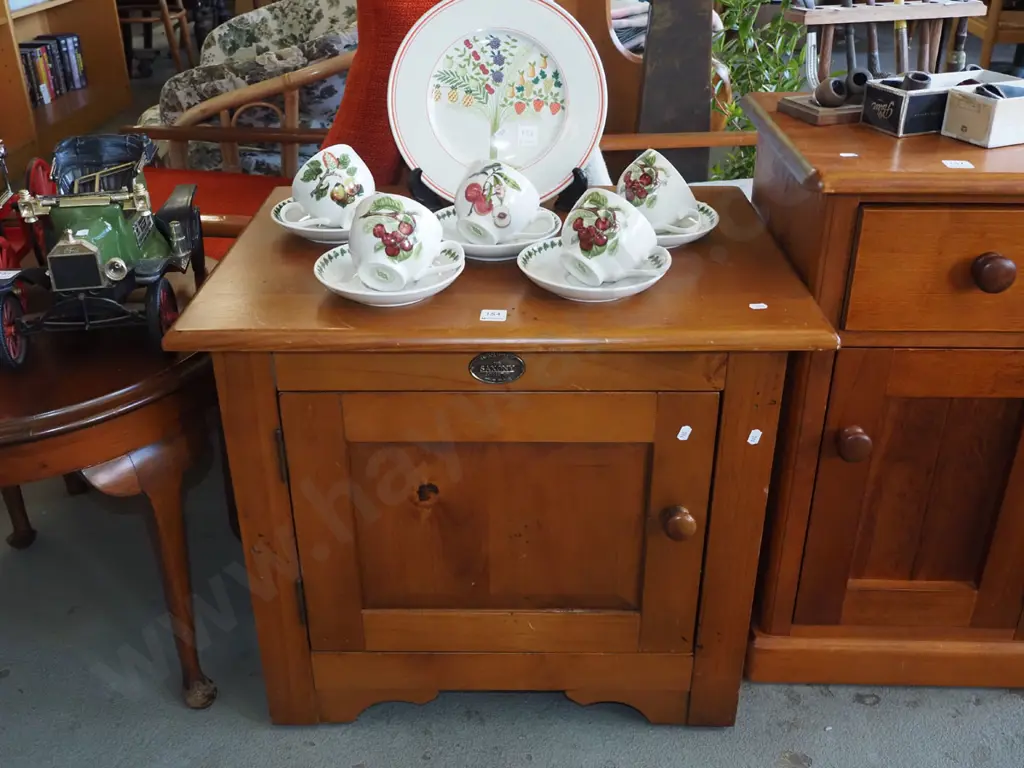 Saxony pine single drawer cupboard H560 W650 D470 Image 1++