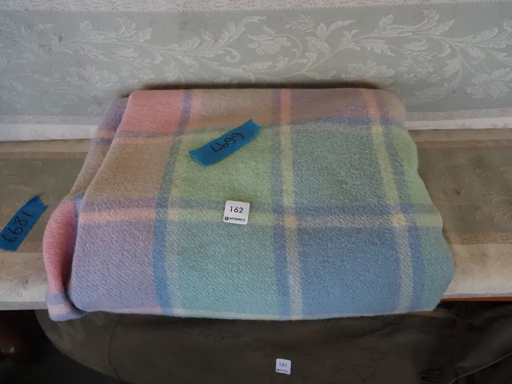 checked woollen blanket Image 1++
