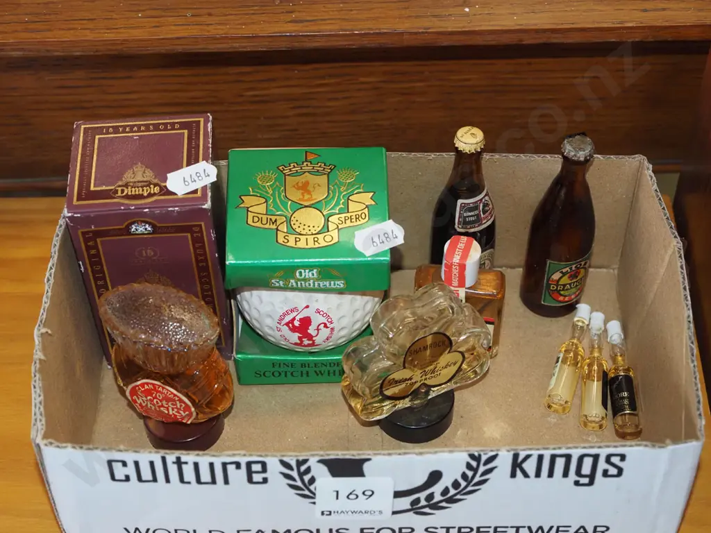 box of spirit miniatures Image 1++