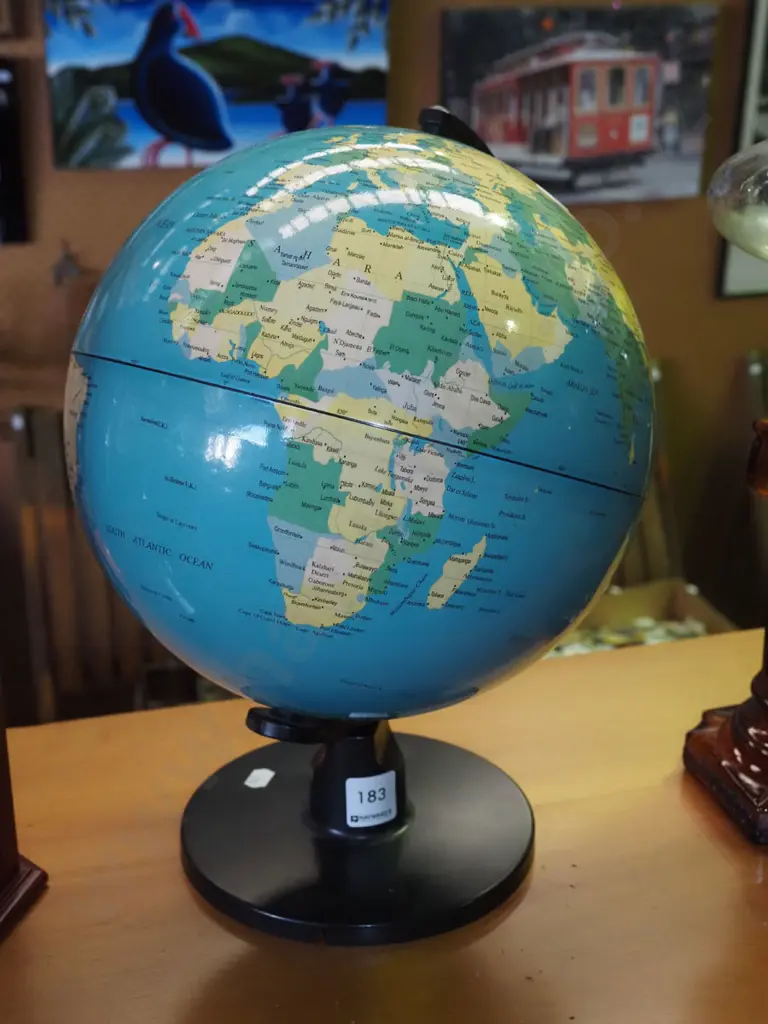 world globe H340 Image 1++