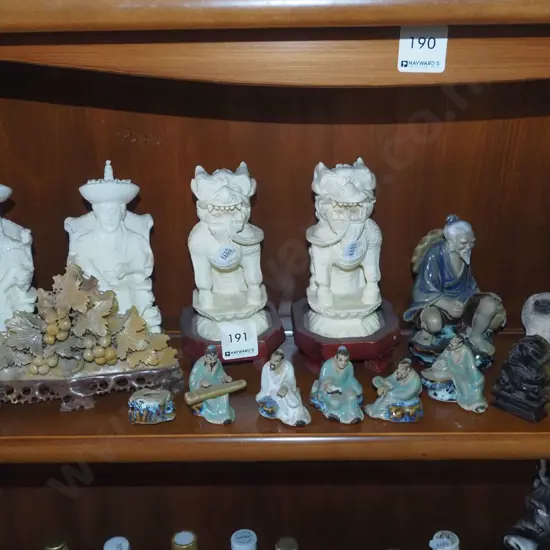 shelf; Asian figurines