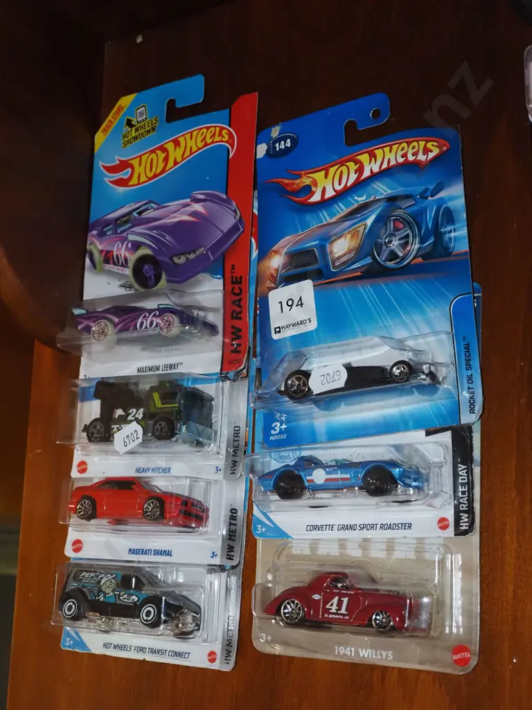 7x carded Hotwheels vehicles Image 1++
