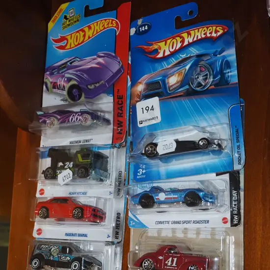 7x carded Hotwheels vehicles