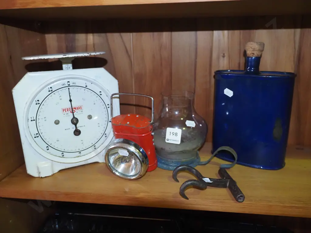 bale hooks, scales, canteen etc Image 1++